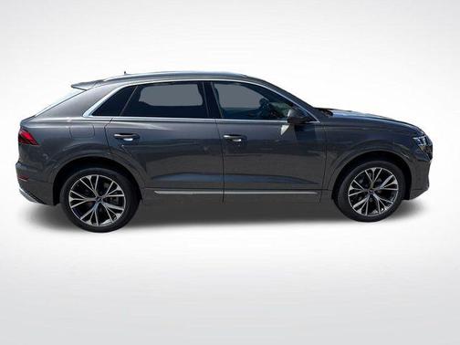 2025 Audi Q8 55 Premium Plus