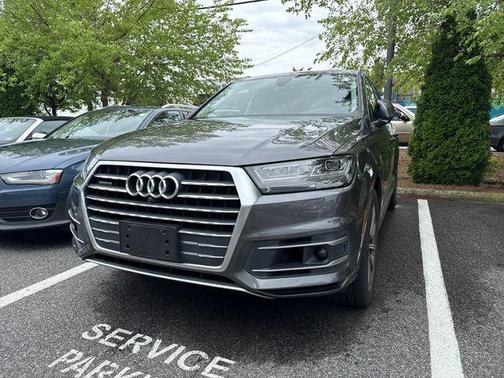 Gray Metallic 2019 Audi Q7 55 Premium Plus