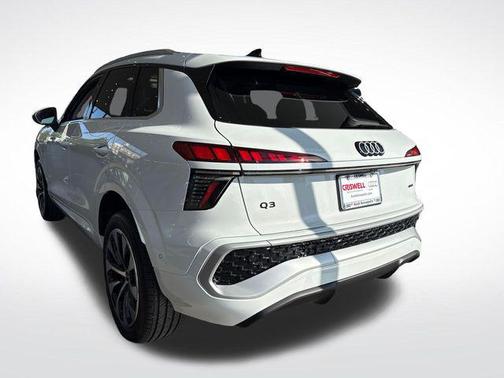Glacier White Metallic 2026 Audi Q3 TFSI quattro S tronic