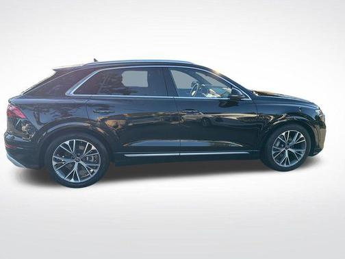 2025 Audi Q8 55 Premium Plus