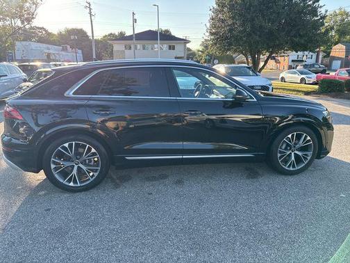 2025 Audi Q8 55 Premium Plus