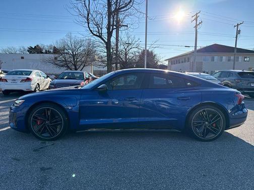 2022 Audi RS e-tron GT quattro
