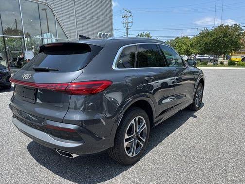 2025 Audi Q5 Premium TFSI quattro S tronic