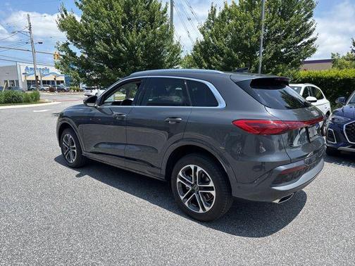 2025 Audi Q5 Premium TFSI quattro S tronic