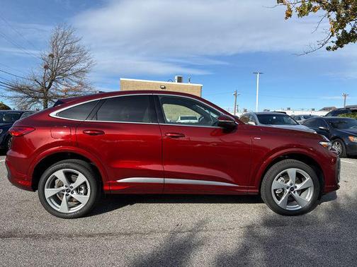 2025 Audi Q5 Premium Plus TFSI quattro S tronic