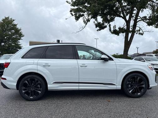 2026 Audi Q7 55 Premium Plus