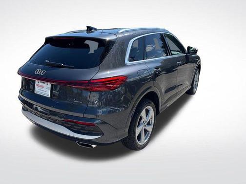 2025 Audi Q5 Premium Plus TFSI quattro S tronic