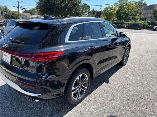 2025 Audi Q5 Premium TFSI quattro S tronic