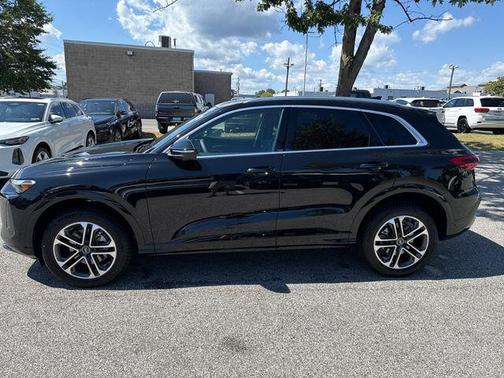 2025 Audi Q5 Premium TFSI quattro S tronic