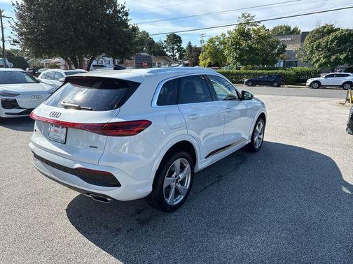 2025 Audi Q5 Premium Plus TFSI quattro S tronic