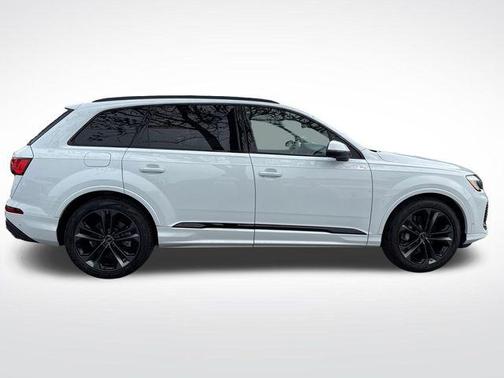 2026 Audi Q7 55 Premium Plus