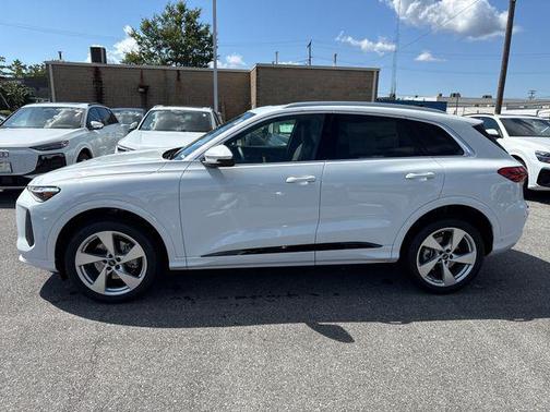 2025 Audi Q5 Premium Plus TFSI quattro S tronic