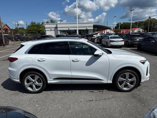 2025 Audi Q5 Premium Plus TFSI quattro S tronic