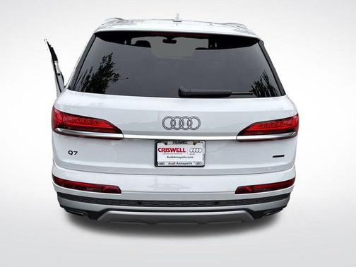 2025 Audi Q7 55 Premium Plus