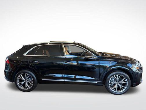 2025 Audi Q8 55 Premium Plus