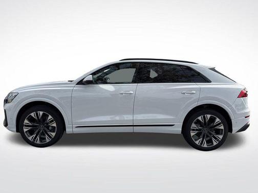 2025 Audi Q8 55 Premium Plus