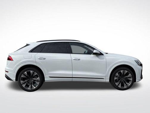2025 Audi Q8 55 Premium Plus