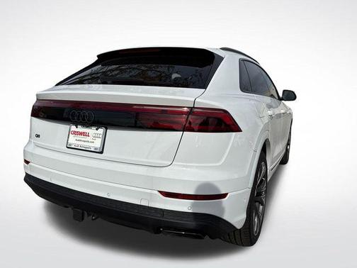 2025 Audi Q8 55 Premium Plus