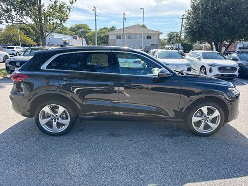 2025 Audi Q5 Premium Plus TFSI quattro S tronic