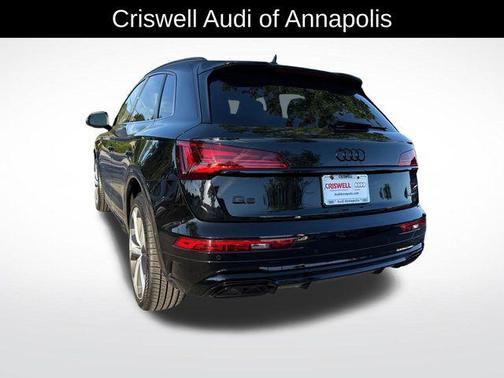 Mythos Black Metallic 2025 Audi Q5 45 S line Premium Plus