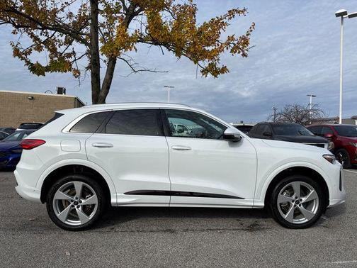 2025 Audi Q5 Premium Plus TFSI quattro S tronic