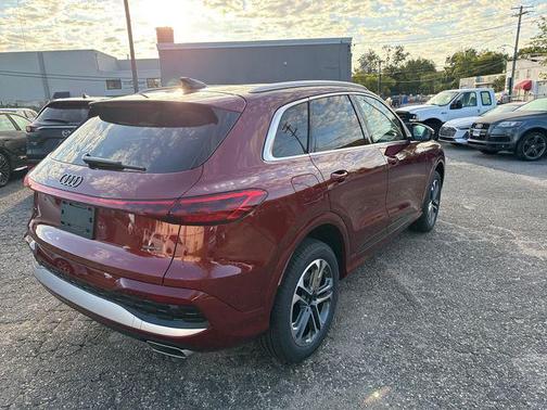 2025 Audi Q5 Premium Plus TFSI quattro S tronic