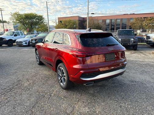2025 Audi Q5 Premium Plus TFSI quattro S tronic
