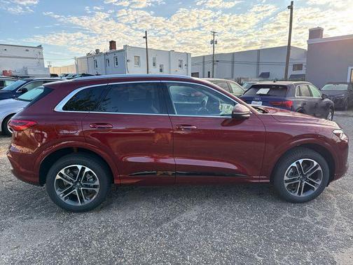 2025 Audi Q5 Premium Plus TFSI quattro S tronic