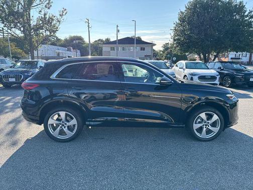 2025 Audi Q5 Premium Plus TFSI quattro S tronic