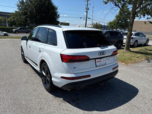 2025 Audi Q7 55 Premium Plus