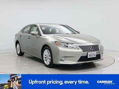 2015 Lexus ES 300h 