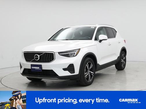 2024 Volvo XC40 B5 Core Bright Theme