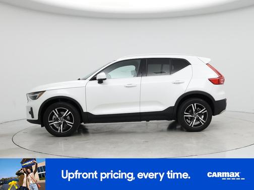 2024 Volvo XC40 B5 Core Bright Theme