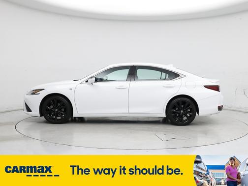 2023 Lexus ES 300h F-SPORT Handling