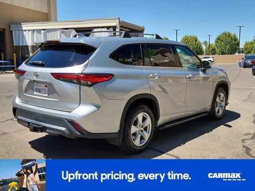 Silver 2020 Toyota Highlander LE