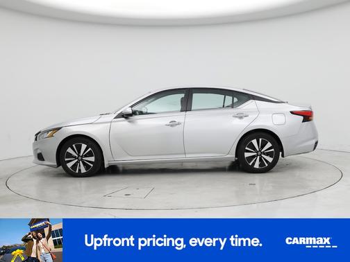 2022 Nissan Altima SV