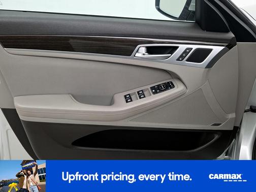 2016 Hyundai Genesis 