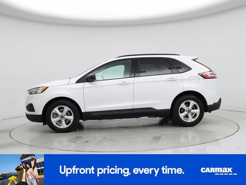 White 2021 Ford Edge SE