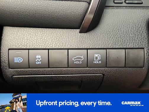 2019 Toyota Camry Hybrid LE