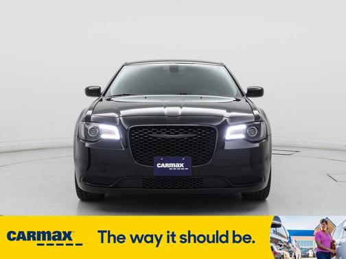 2020 Chrysler 300 Touring