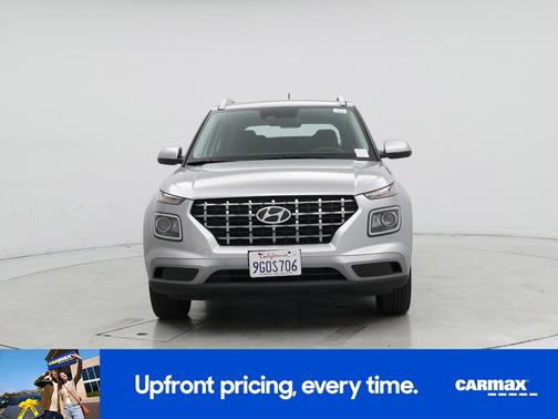 Silver 2023 Hyundai VENUE SEL