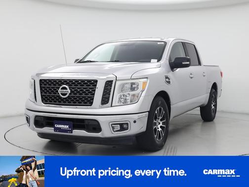 2017 Nissan Titan SV