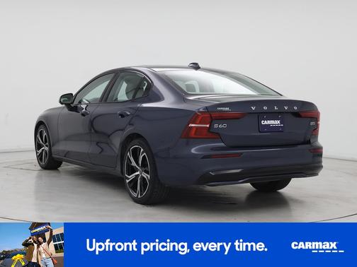 2024 Volvo S60 B5 Plus Dark Theme