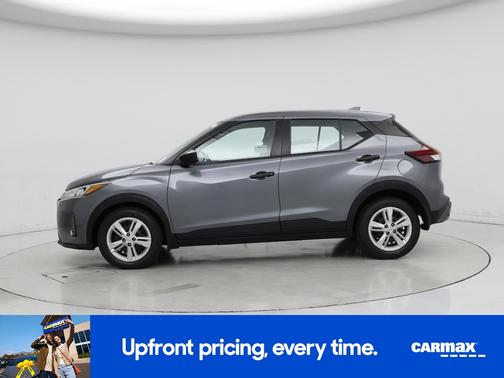 Gray 2024 Nissan Kicks S