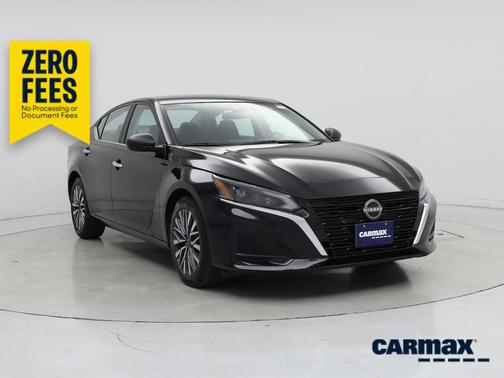 Black 2025 Nissan Altima SV