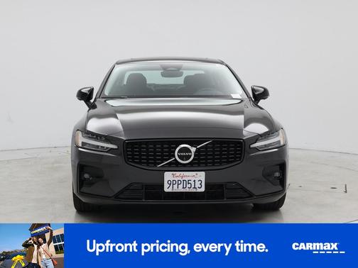 2024 Volvo S60 B5 Plus Dark Theme