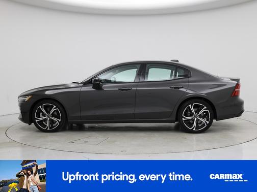 2024 Volvo S60 B5 Plus Dark Theme