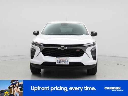 White 2025 Chevrolet Trax 1RS