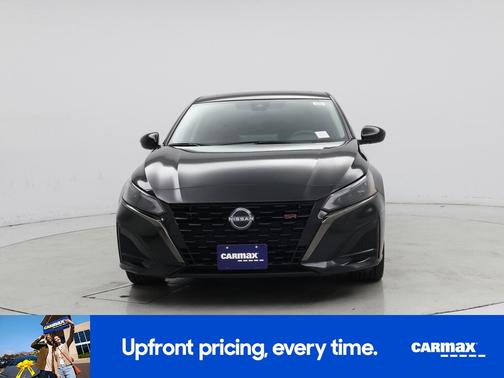 Black 2023 Nissan Altima SR