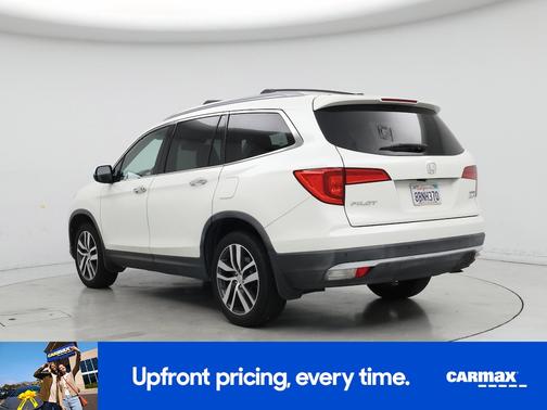 White 2017 Honda Pilot Touring